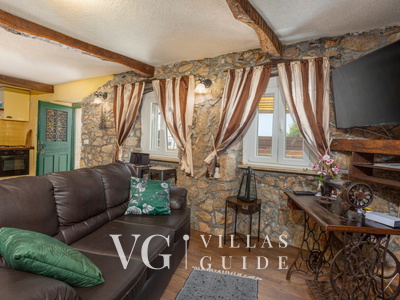 Villa Hidden world with pool Living room