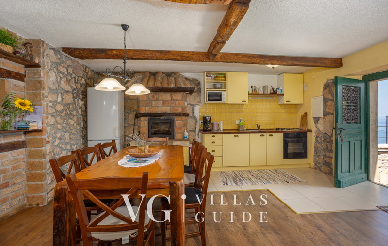 Villa Hidden world with pool Küche