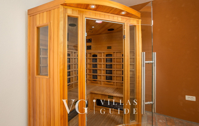 Villa Hidden world with pool wellness