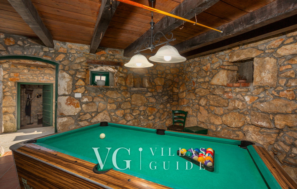 Villa Hidden world with pool