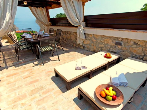 Villa Hidden world with pool