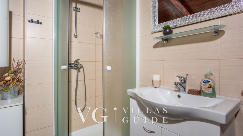 Villa Hidden world with pool&sauna&pet friendly Opatija Kupaonica
