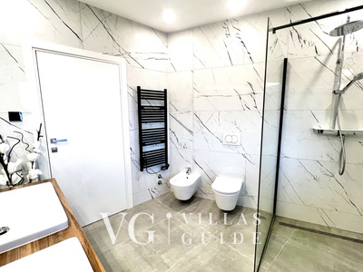 Villa Palazzo Blue pool&whirpool&beachfront- Opatija Bathroom