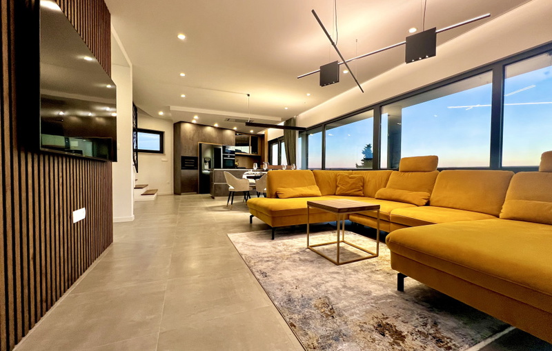 Villa Palazzo Blue pool&whirpool&beachfront- Opatija