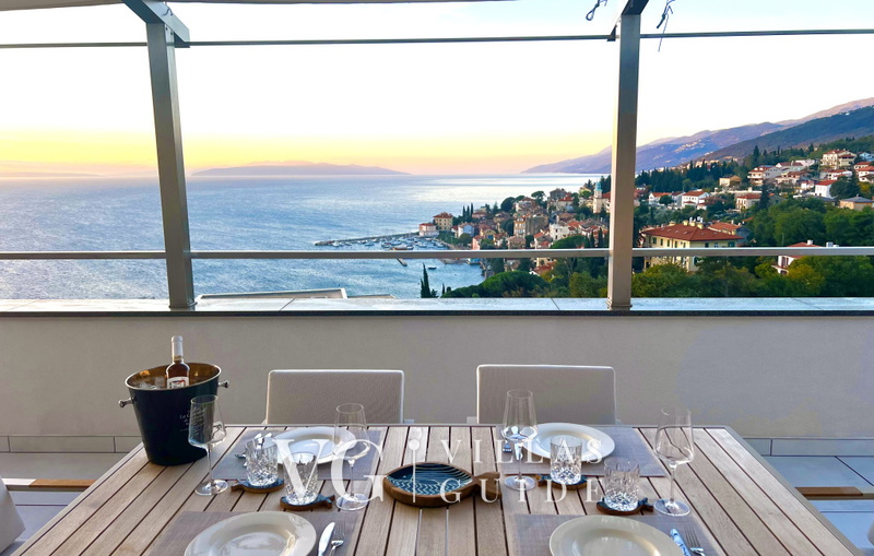 Villa Palazzo Blue pool&whirpool&beachfront- Opatija