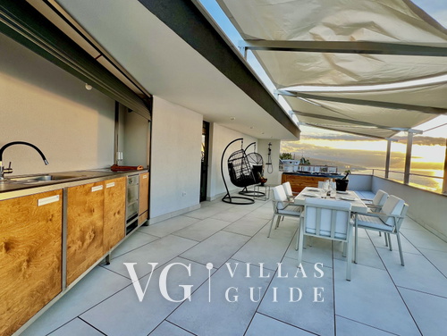 Villa Palazzo Blue pool&whirpool&beachfront- Opatija