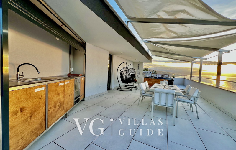 Villa Palazzo Blue pool&whirpool&beachfront- Opatija