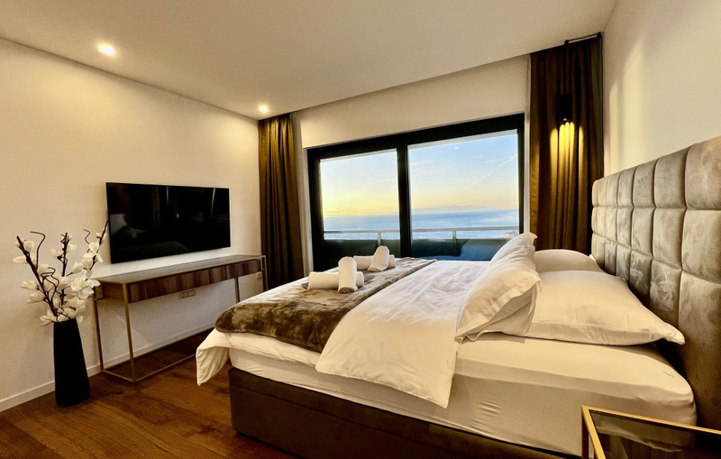 Villa Palazzo Blue pool&whirpool&beachfront- Opatija