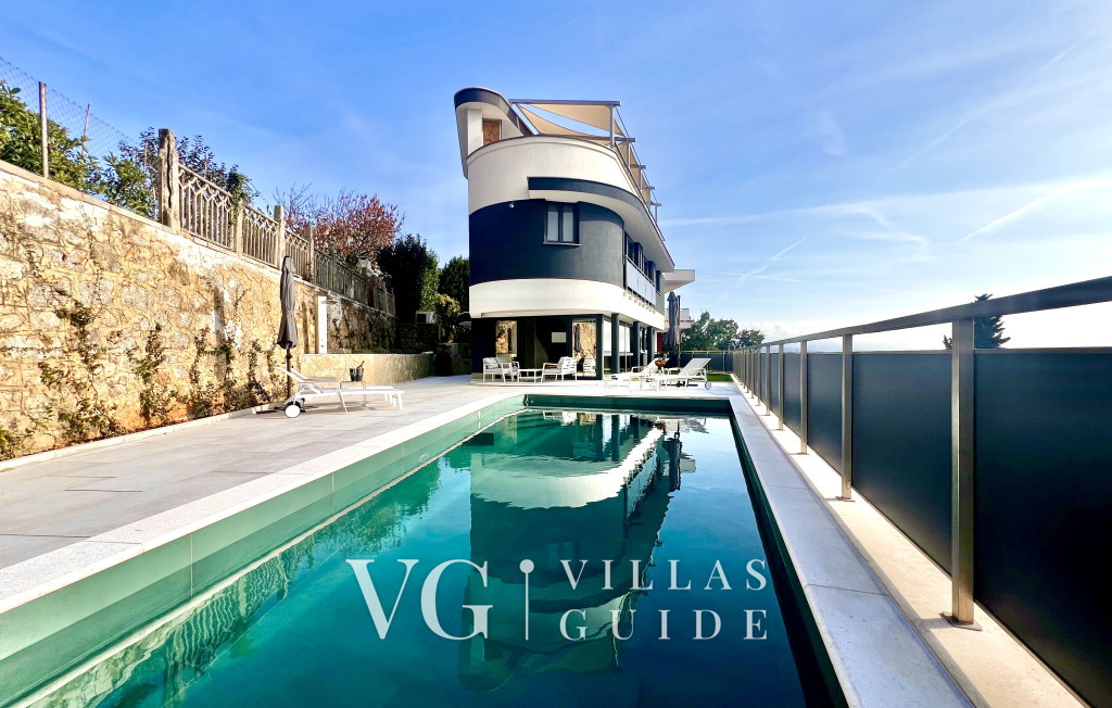 Villa Palazzo Blue pool&whirpool&beachfront- Opatija