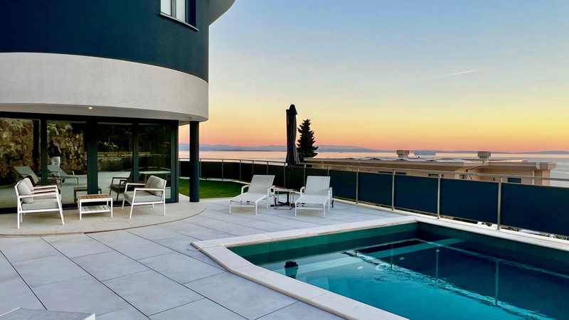 Villa Palazzo Blue pool&whirpool&beachfront- Opatija