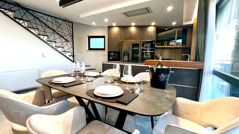 Villa Palazzo Blue pool&whirpool&beachfront- Opatija