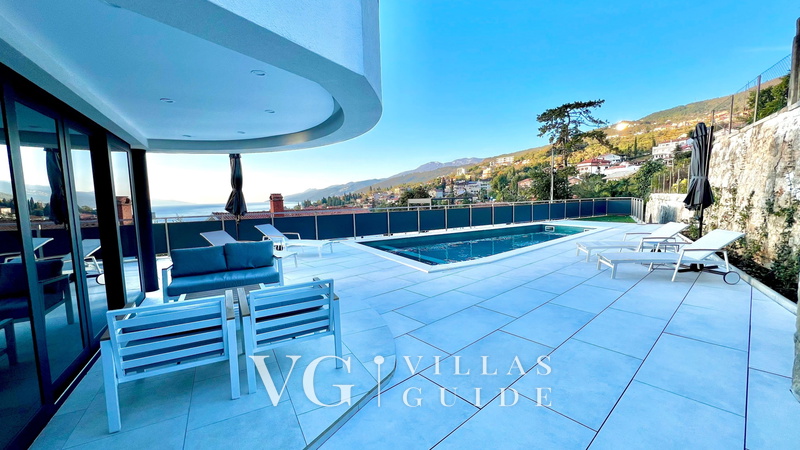 Villa Palazzo Blue pool&whirpool&beachfront- Opatija Pool