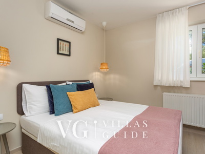 Vila Oleander pool&sea view&pet friendly- Malinska Camera da letto