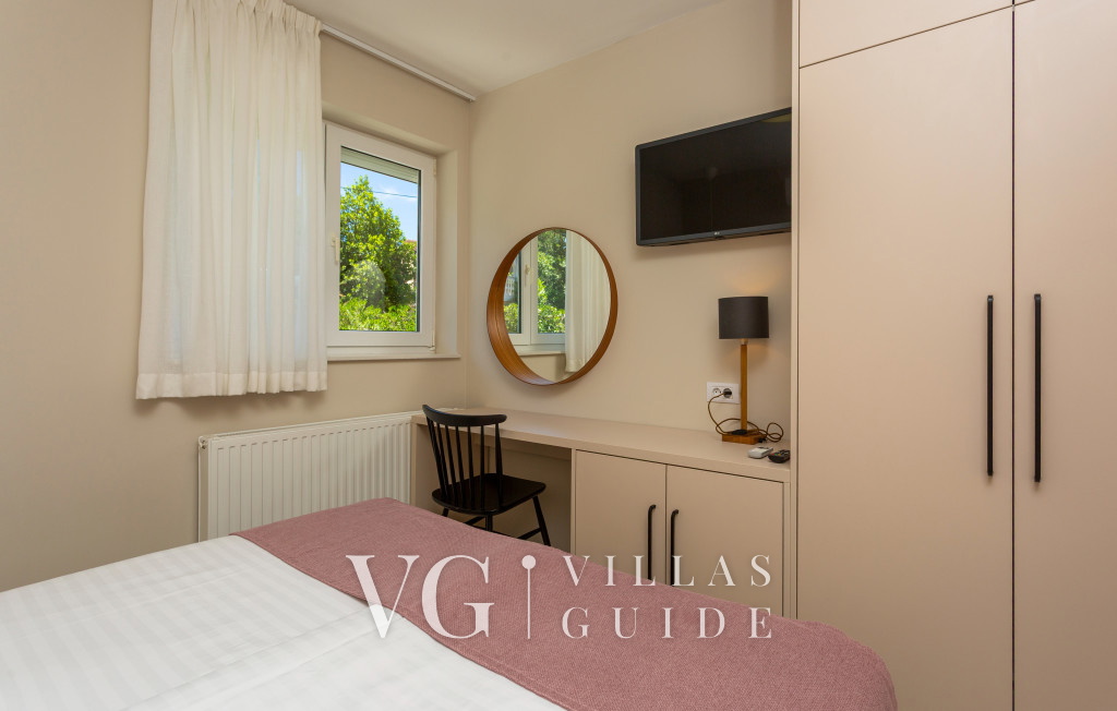 Vila Oleander pool&sea view&pet friendly- Malinska Camera da letto