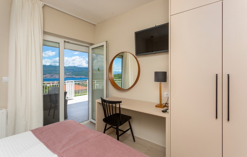 Vila Oleander pool&sea view&pet friendly- Malinska