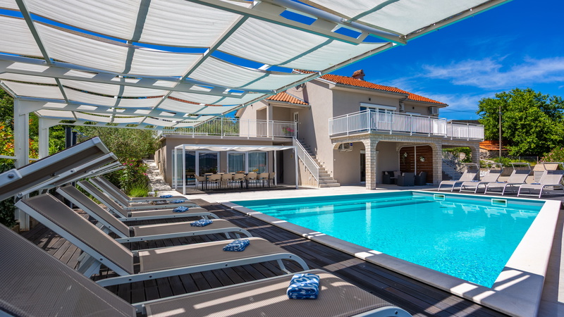 Vila Oleander pool&sea view&pet friendly- Malinska