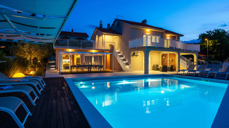 Vila Oleander pool&sea view&pet friendly- Malinska