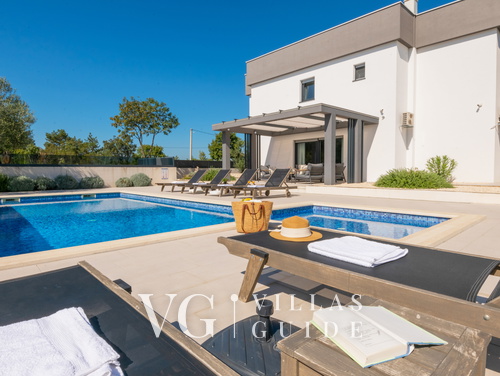 Villa Danica with Pool & Whirlpool