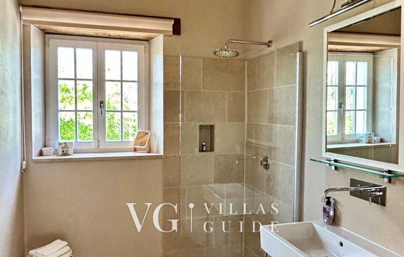 Villa Oliva - Buje Kupaonica