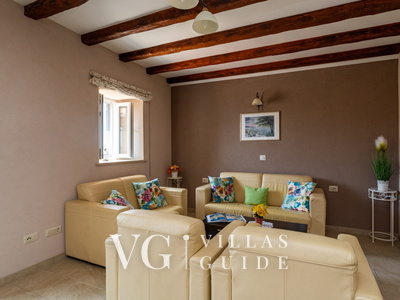 Villa Dia Living room