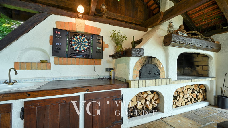 Oldwine House Ložnjak Zusatzinhalte