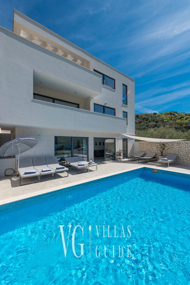 Villa White Lady Pool