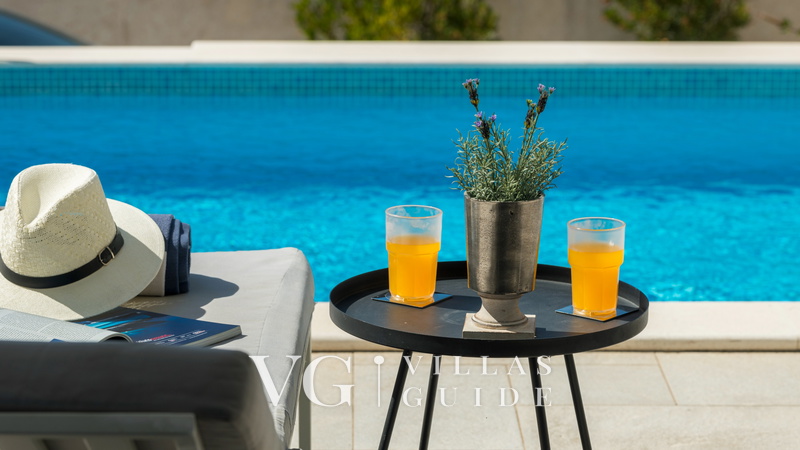 Villa White Lady Zusatzinhalte