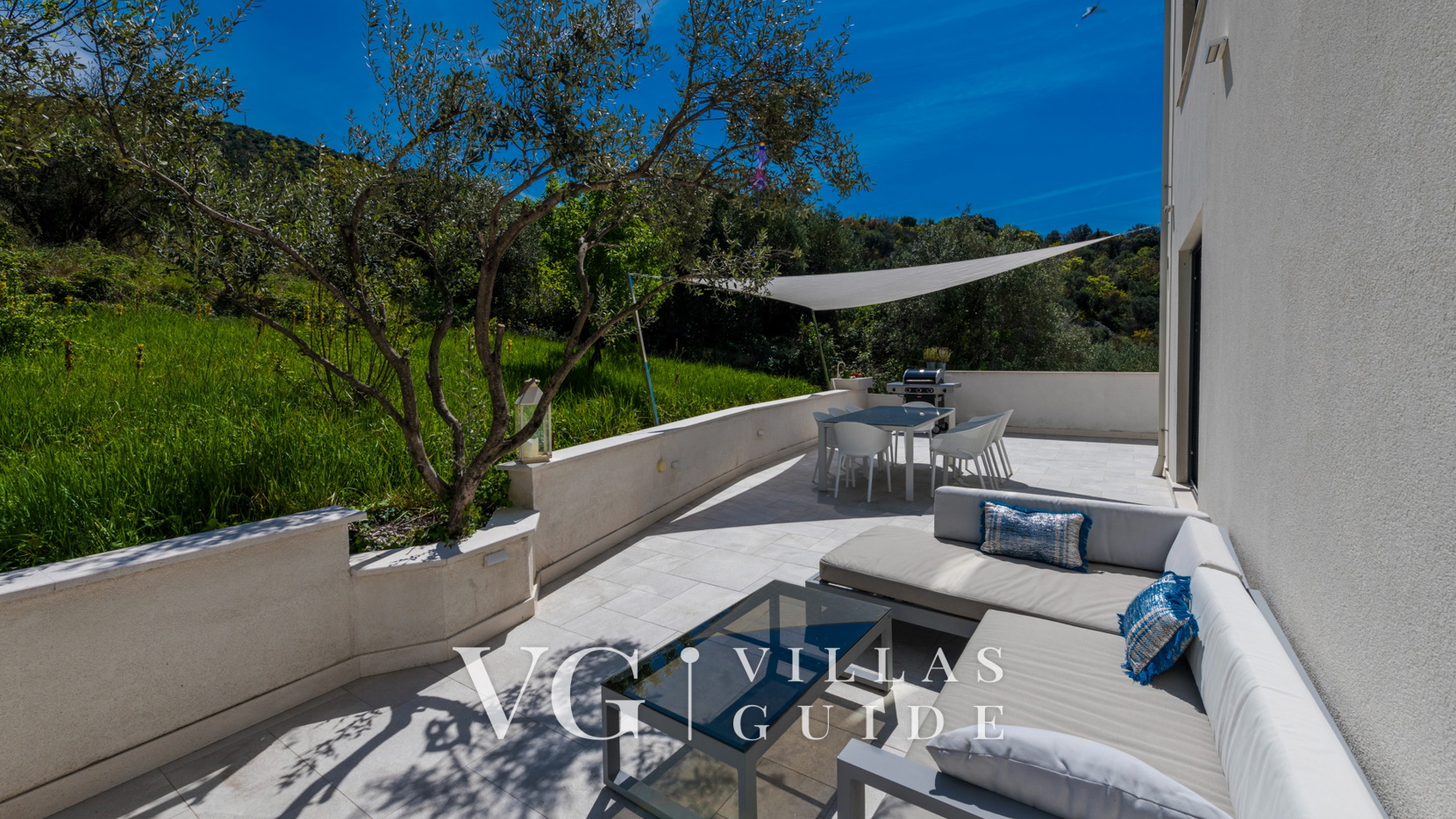 Villa White Lady Zusatzinhalte