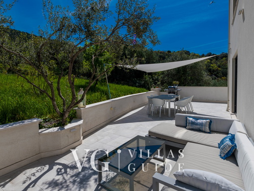 Villa White Lady