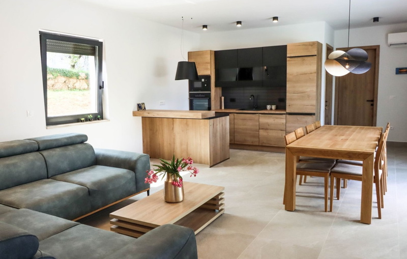 Villa il giardino segreto with pool