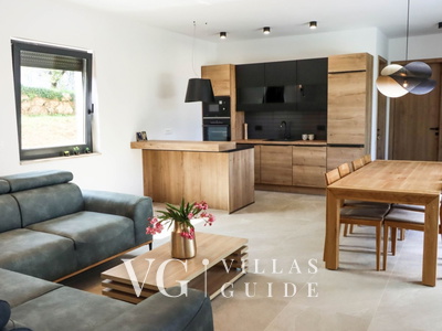 Villa il giardino segreto with pool