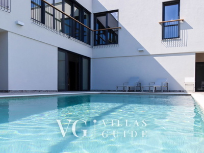 Villa il giardino segreto with pool