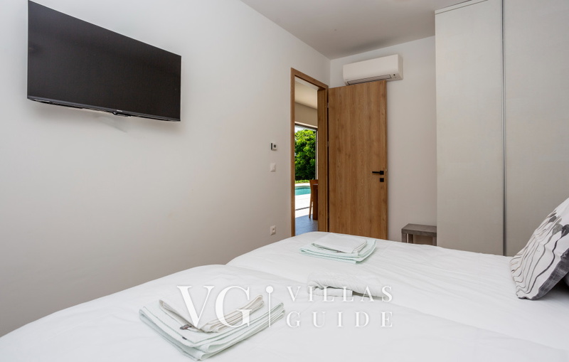 Villa il giardino segreto with pool Schlafzimmer