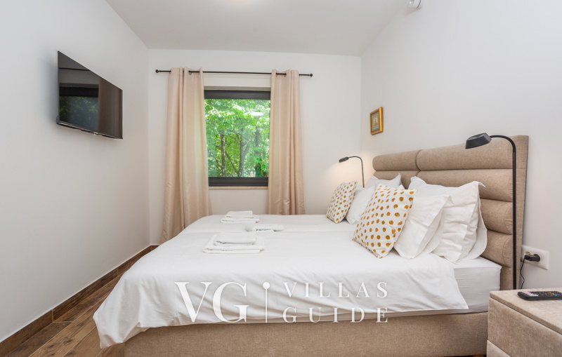 Villa il giardino segreto with pool Schlafzimmer