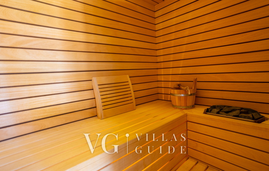 Villa il giardino segreto with pool wellness