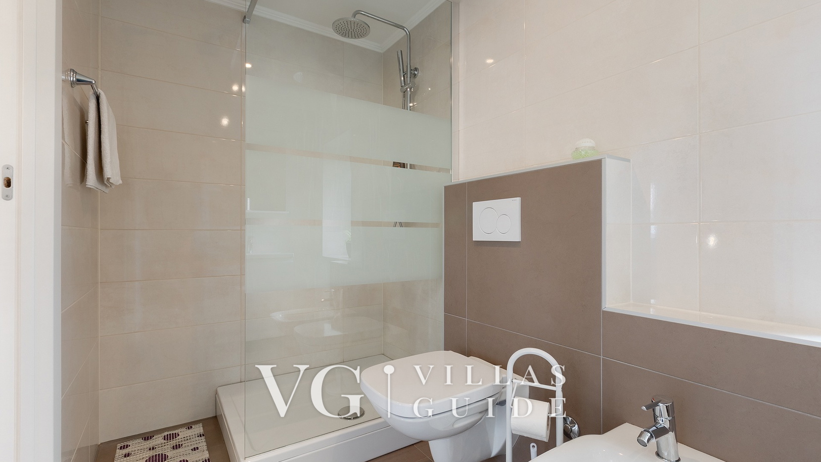 Vila Azzura - Buje Kupaonica