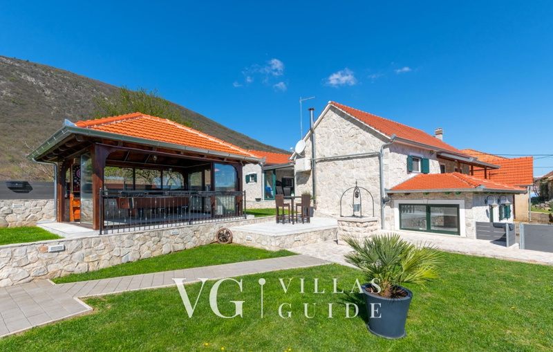 Villa Ivandvor - Split-Sinj Dvorište i vanjski dio objekta