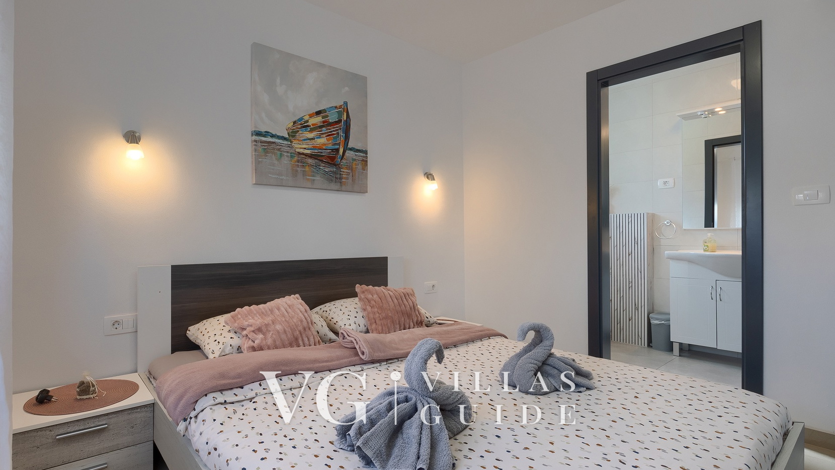 Villa La Perla Bedroom