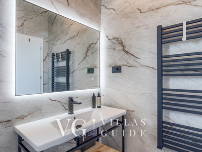 Villa Petrush Bathroom