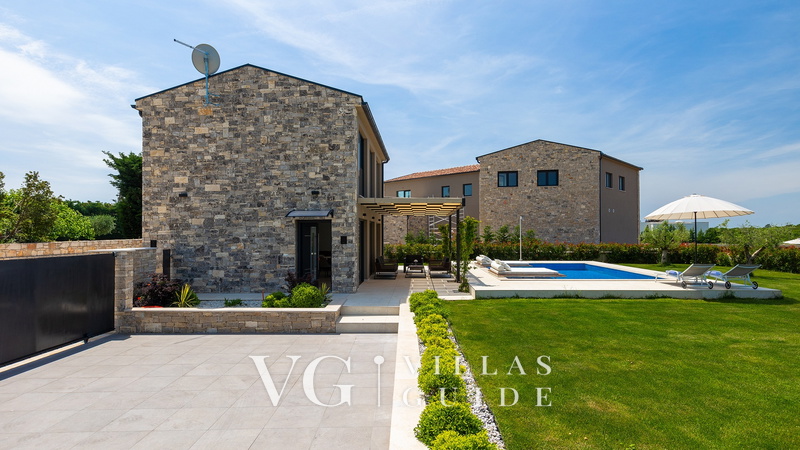 Villa Petrush Garden and property exterior