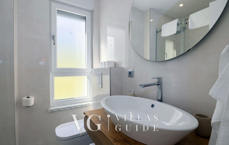 Sunny Lux Villa 3 - Makarska Kupaonica