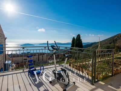 Villa Blue Additional content