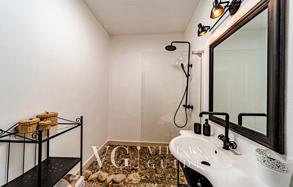 Villa Trstenik Bathroom