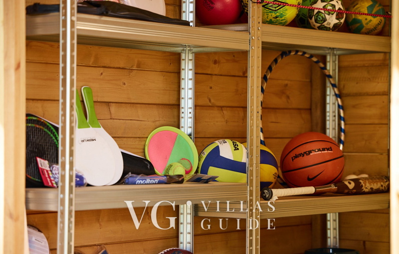 Villa 77 Additional content