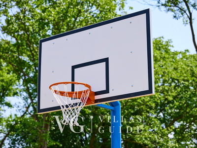 Villa 77 Zusatzinhalte