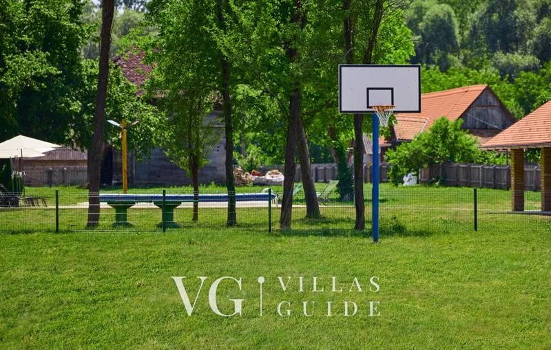 Villa 77 Additional content