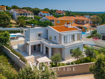 Villa Cissa Garden and property exterior