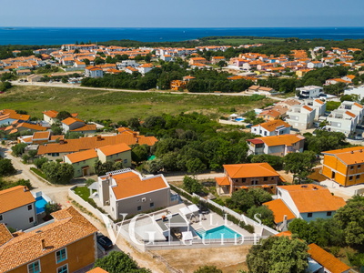 Villa Cissa Garden and property exterior