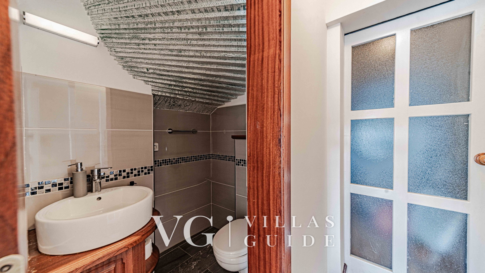 Villa Matej Guest toilet
