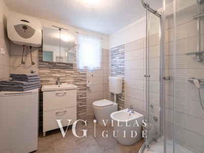 Holiday home Rožica Badezimmer